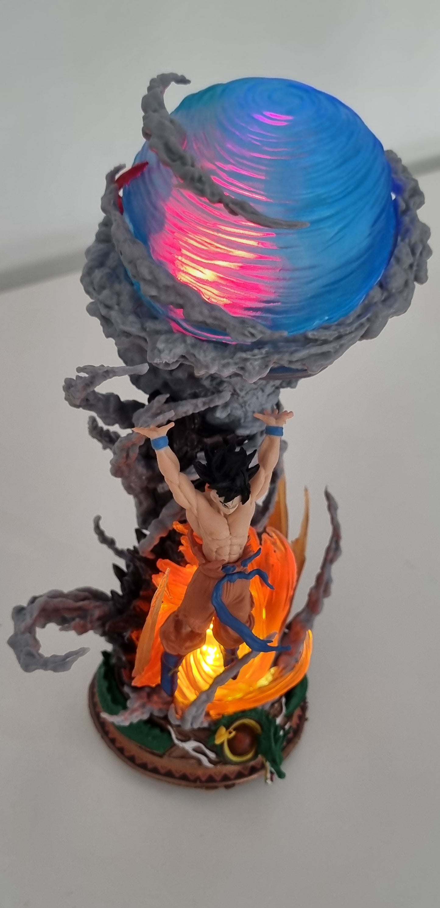 Figura de colección Goku Genkidama Dragon Ball Z 25 Cm tipo Lámpara